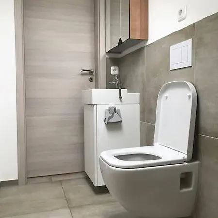 Ferienwohnung In Wiesent-gerne Handwerker/monteure Apartment